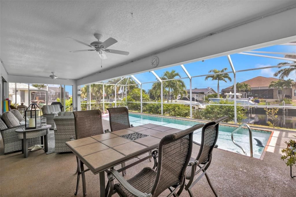 На продажу: $620,000 (3 спален, 2 ванн, 1983 Квадратных фут)