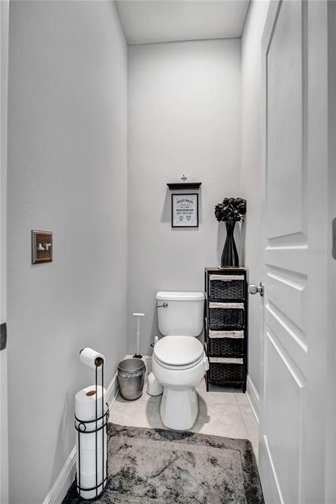 For Sale: $719,000 (3 beds, 2 baths, 2200 Square Feet)