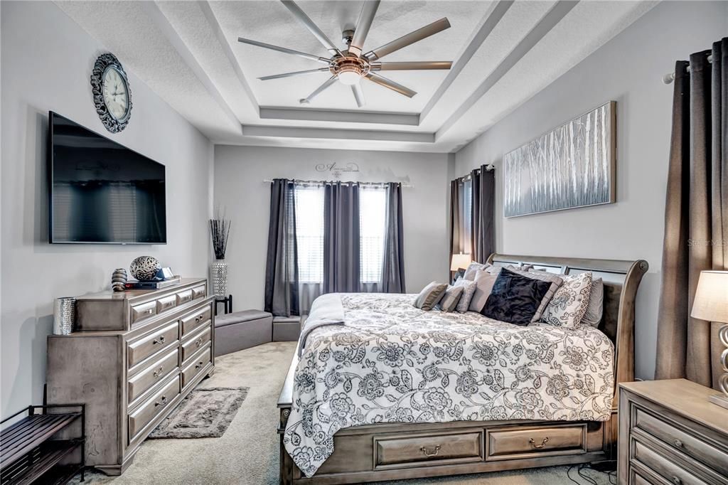 For Sale: $719,000 (3 beds, 2 baths, 2200 Square Feet)