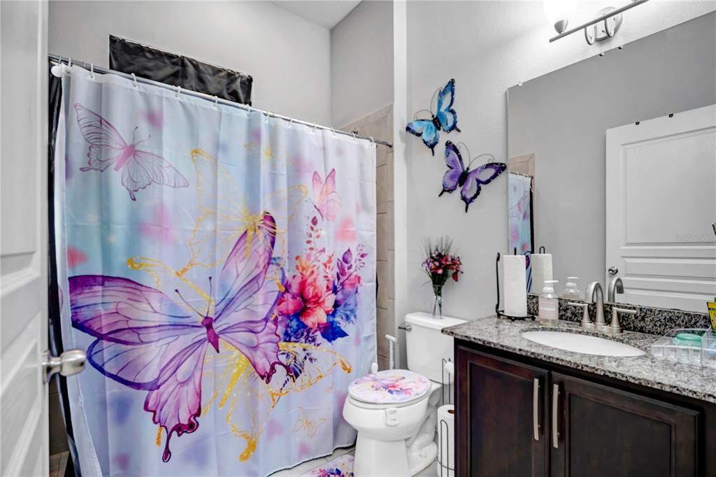 For Sale: $719,000 (3 beds, 2 baths, 2200 Square Feet)