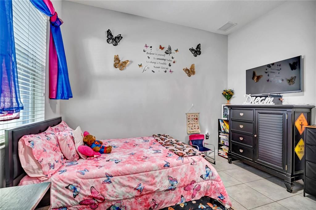 For Sale: $719,000 (3 beds, 2 baths, 2200 Square Feet)