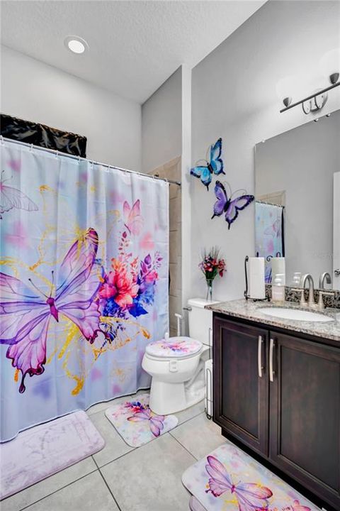 For Sale: $719,000 (3 beds, 2 baths, 2200 Square Feet)