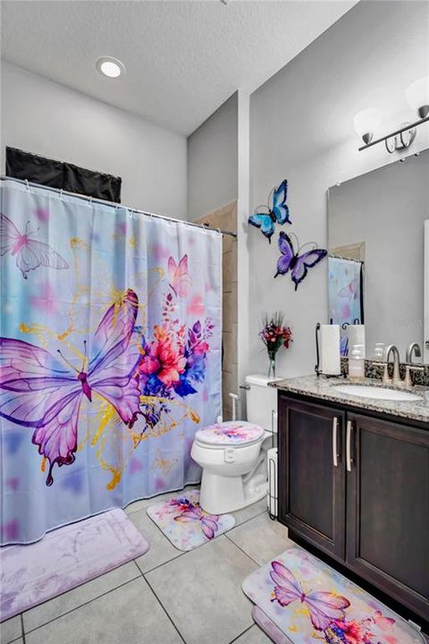 For Sale: $719,000 (3 beds, 2 baths, 2200 Square Feet)