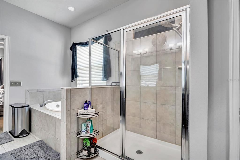 For Sale: $719,000 (3 beds, 2 baths, 2200 Square Feet)