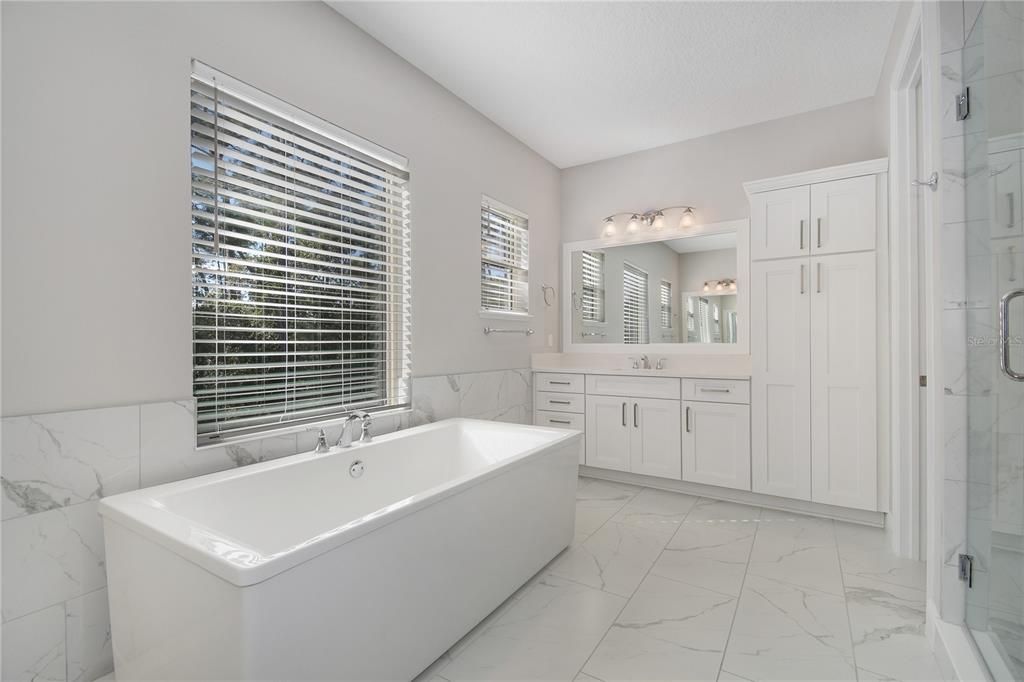 В аренду: $6,995 (5 спален, 4 ванн, 4030 Квадратных фут)