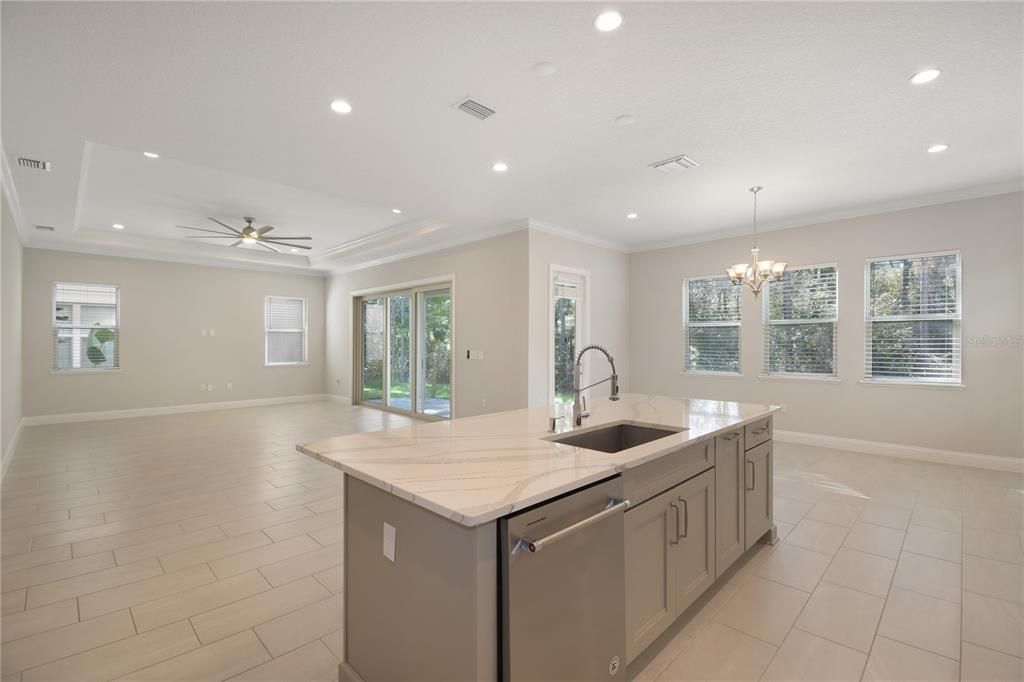 В аренду: $6,995 (5 спален, 4 ванн, 4030 Квадратных фут)