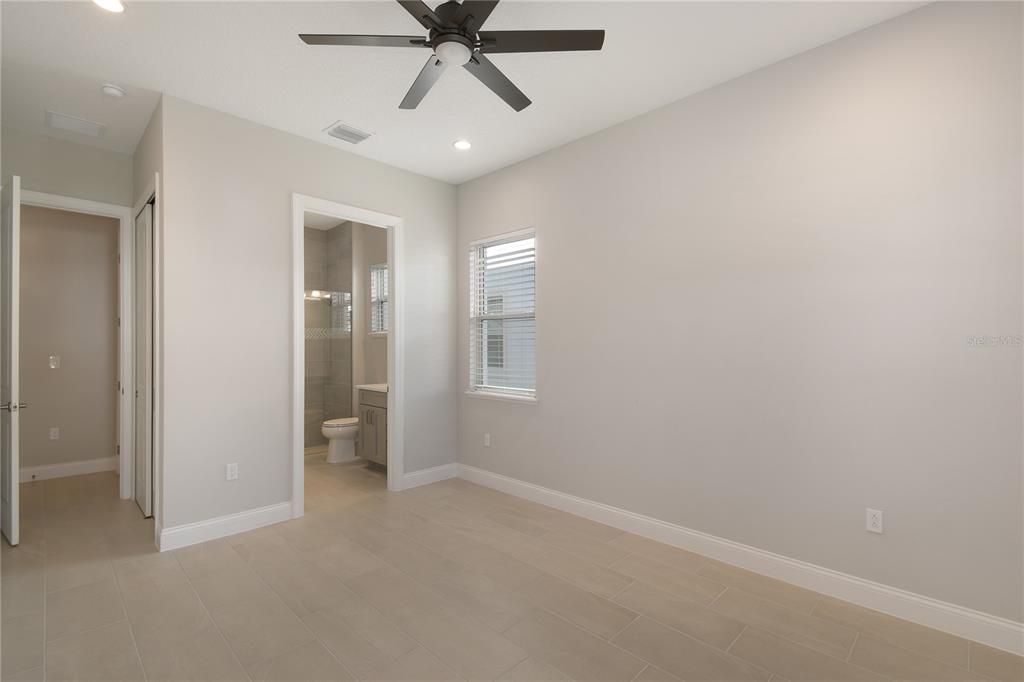 В аренду: $6,995 (5 спален, 4 ванн, 4030 Квадратных фут)