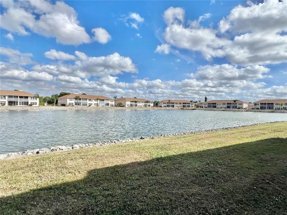 На продажу: $175,000 (2 спален, 2 ванн, 1064 Квадратных фут)