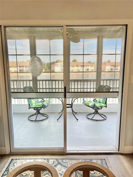 На продажу: $175,000 (2 спален, 2 ванн, 1064 Квадратных фут)