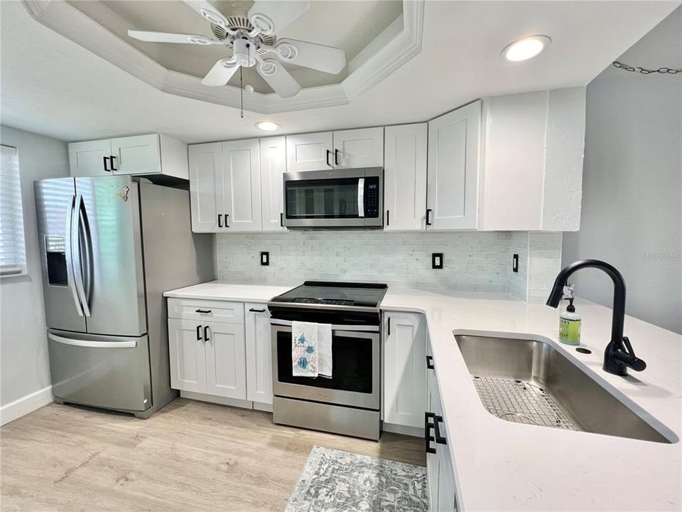 На продажу: $175,000 (2 спален, 2 ванн, 1064 Квадратных фут)