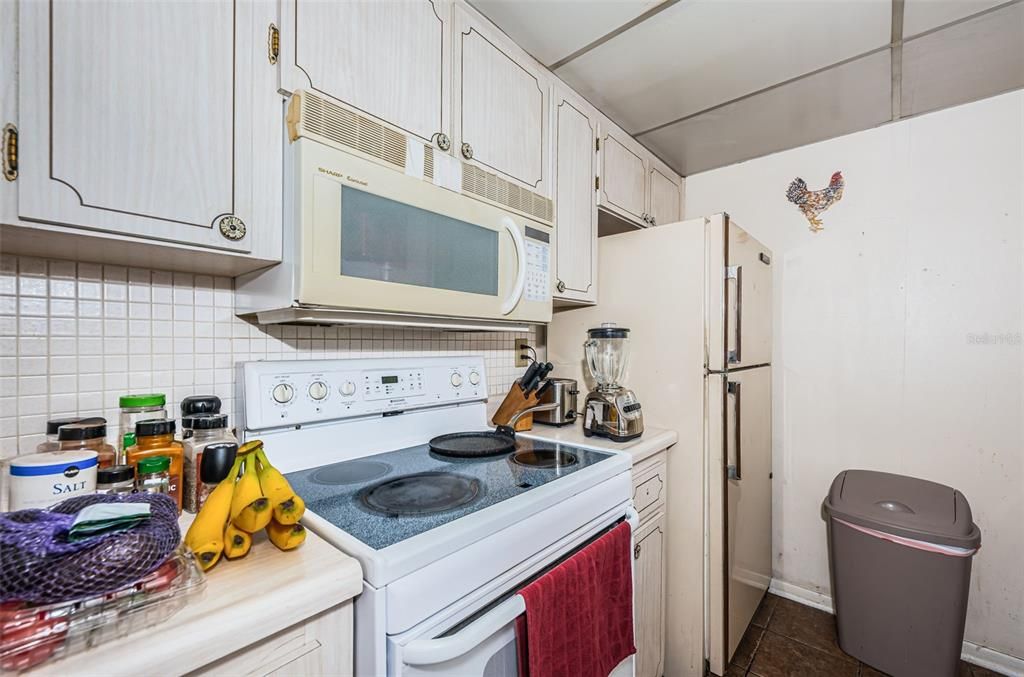 待售: $84,900 (1 贝兹, 1 浴室, 605 平方英尺)