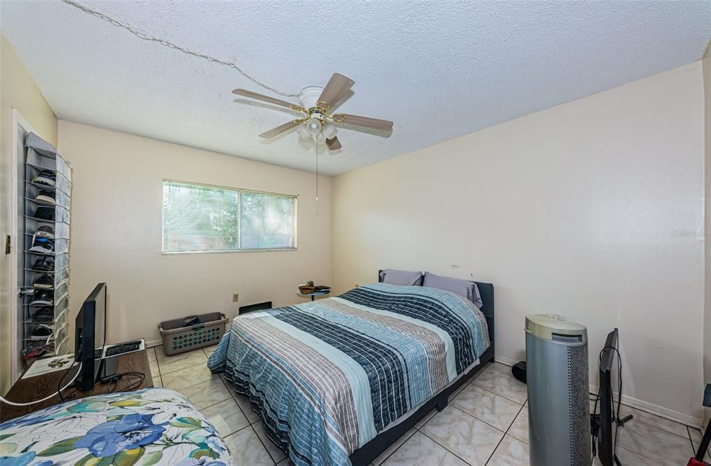 待售: $84,900 (1 贝兹, 1 浴室, 605 平方英尺)