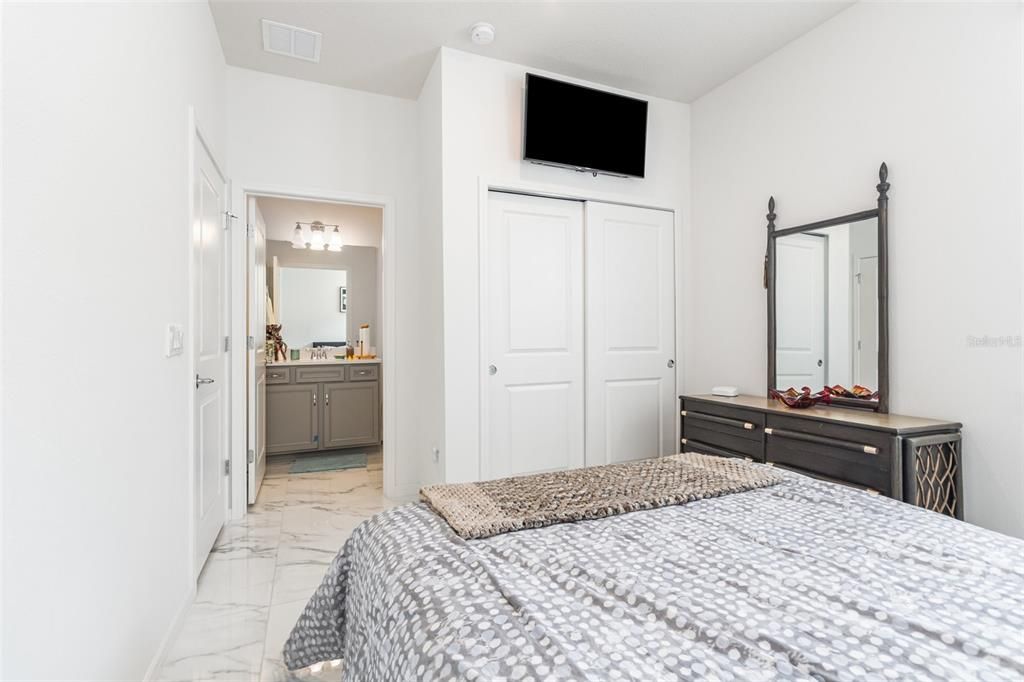 For Sale: $489,000 (3 beds, 3 baths, 2175 Square Feet)