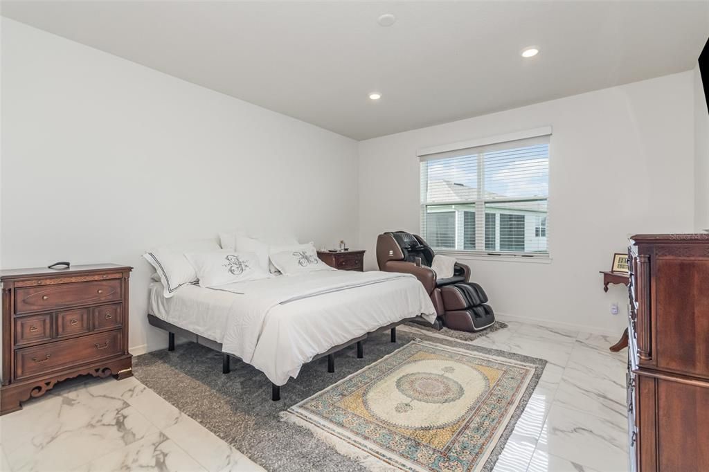 For Sale: $489,000 (3 beds, 3 baths, 2175 Square Feet)