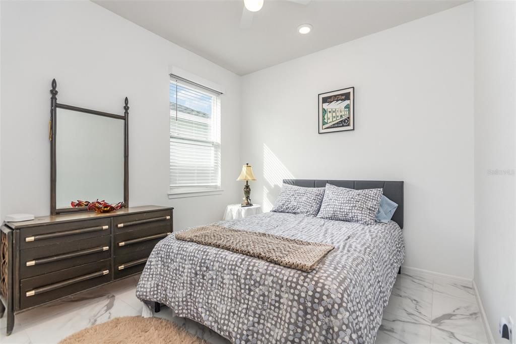 For Sale: $489,000 (3 beds, 3 baths, 2175 Square Feet)