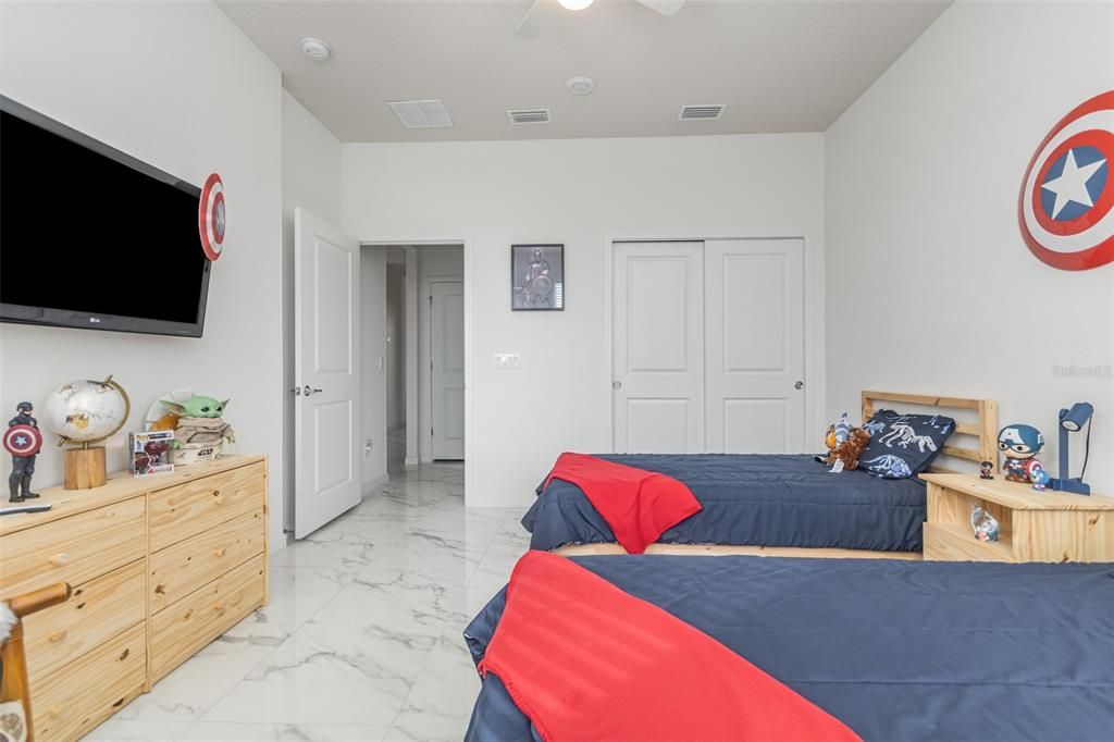 For Sale: $489,000 (3 beds, 3 baths, 2175 Square Feet)