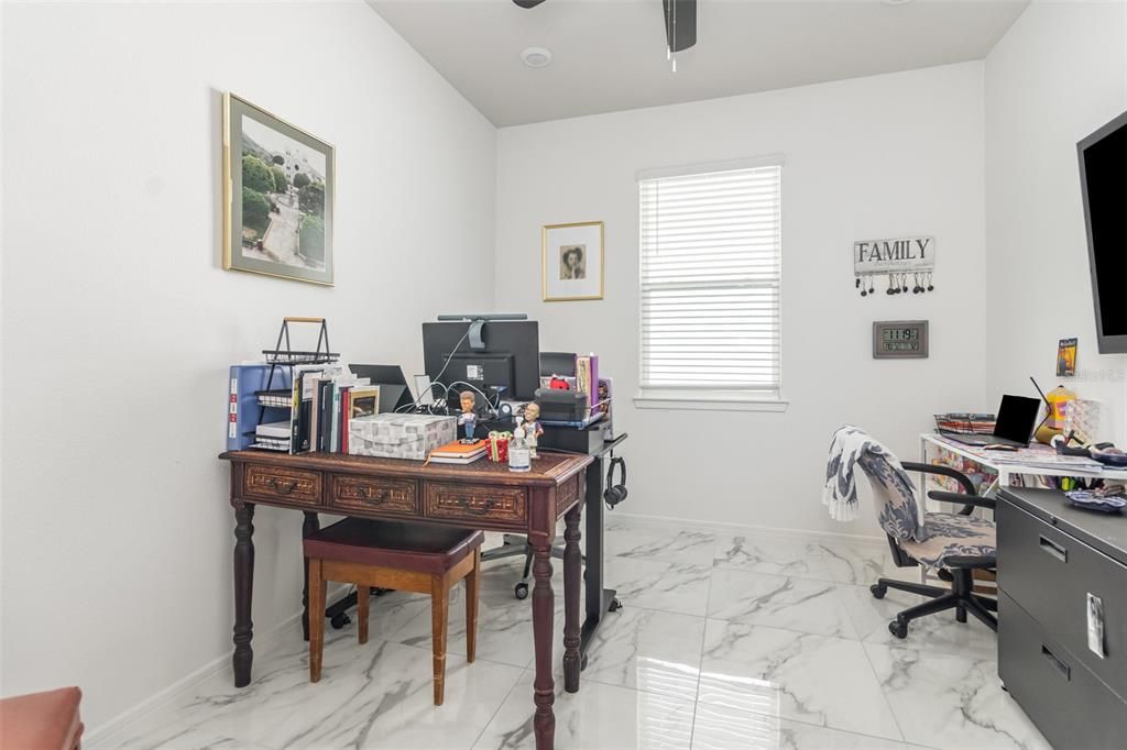 For Sale: $489,000 (3 beds, 3 baths, 2175 Square Feet)