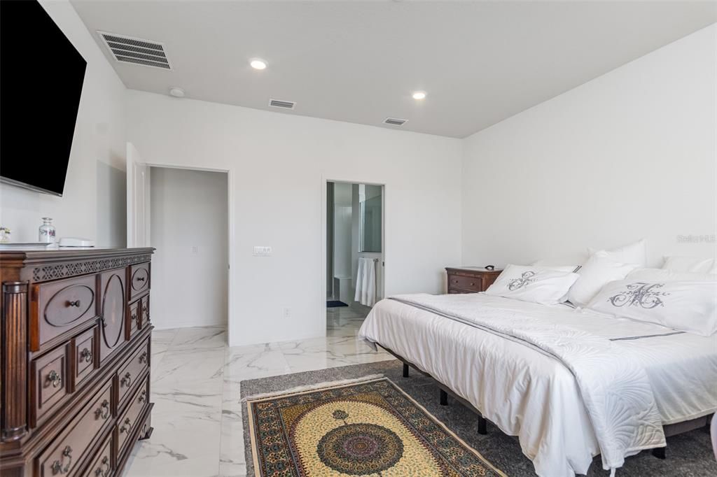 For Sale: $489,000 (3 beds, 3 baths, 2175 Square Feet)