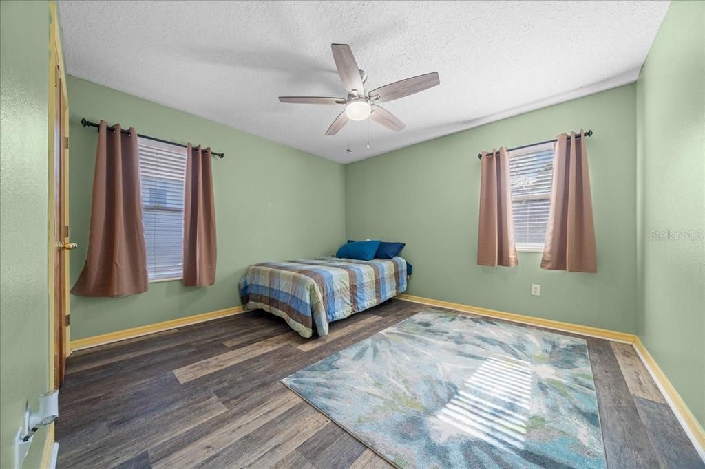 待售: $400,000 (2 贝兹, 2 浴室, 1554 平方英尺)