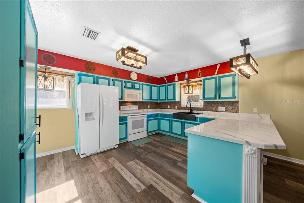 待售: $400,000 (2 贝兹, 2 浴室, 1554 平方英尺)