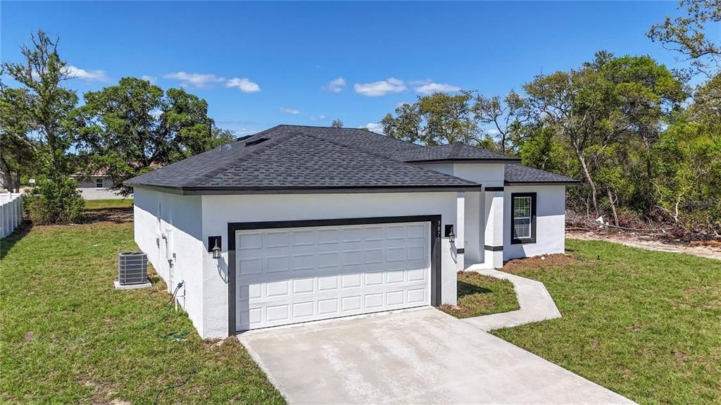 For Rent: $1,900 (4 beds, 2 baths, 1765 Square Feet)