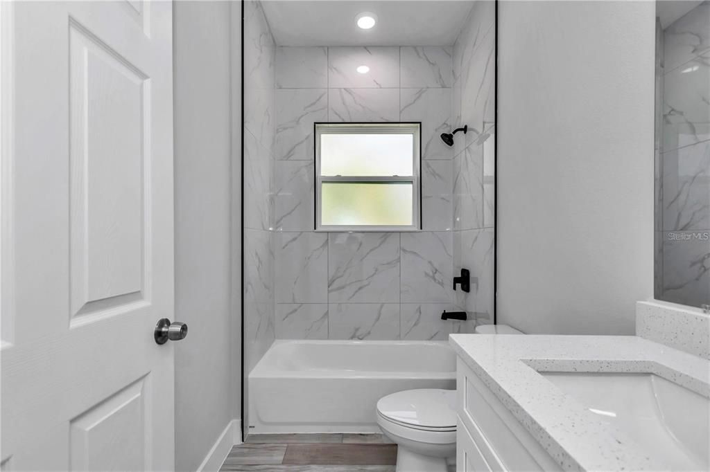 For Rent: $1,900 (4 beds, 2 baths, 1765 Square Feet)