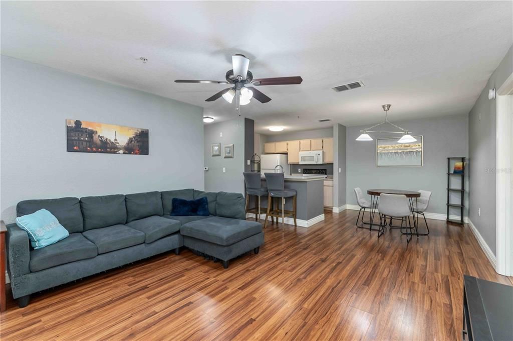 В аренду: $1,950 (3 спален, 2 ванн, 1224 Квадратных фут)