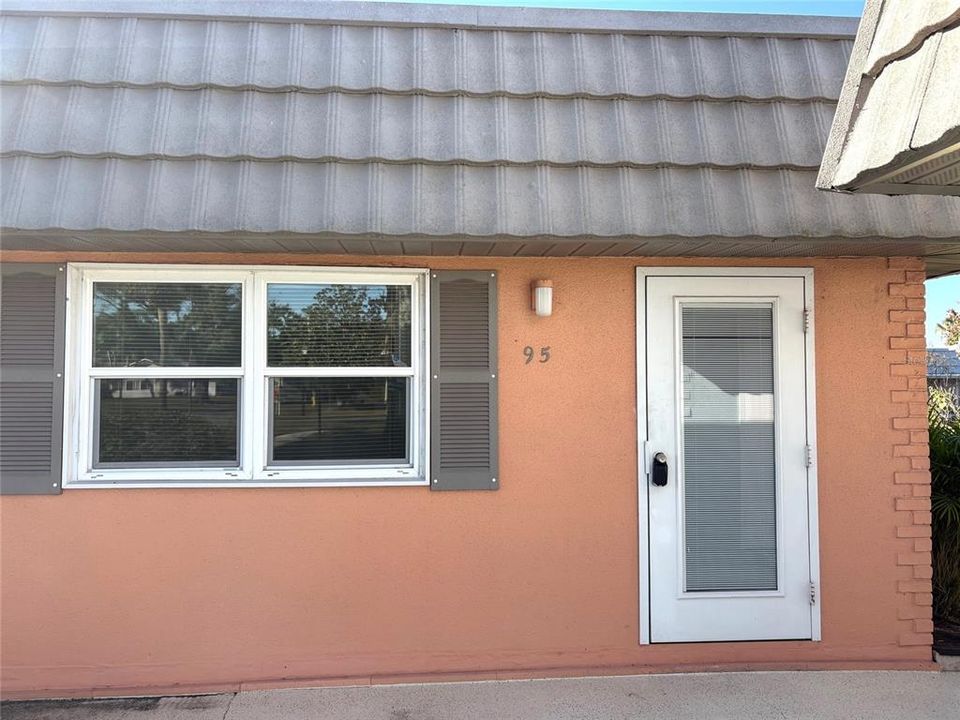 For Rent: $1,475 (1 beds, 1 baths, 800 Square Feet)