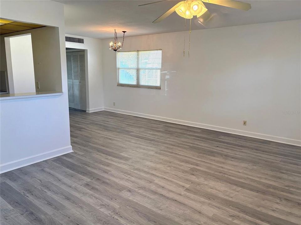 For Rent: $1,475 (1 beds, 1 baths, 800 Square Feet)