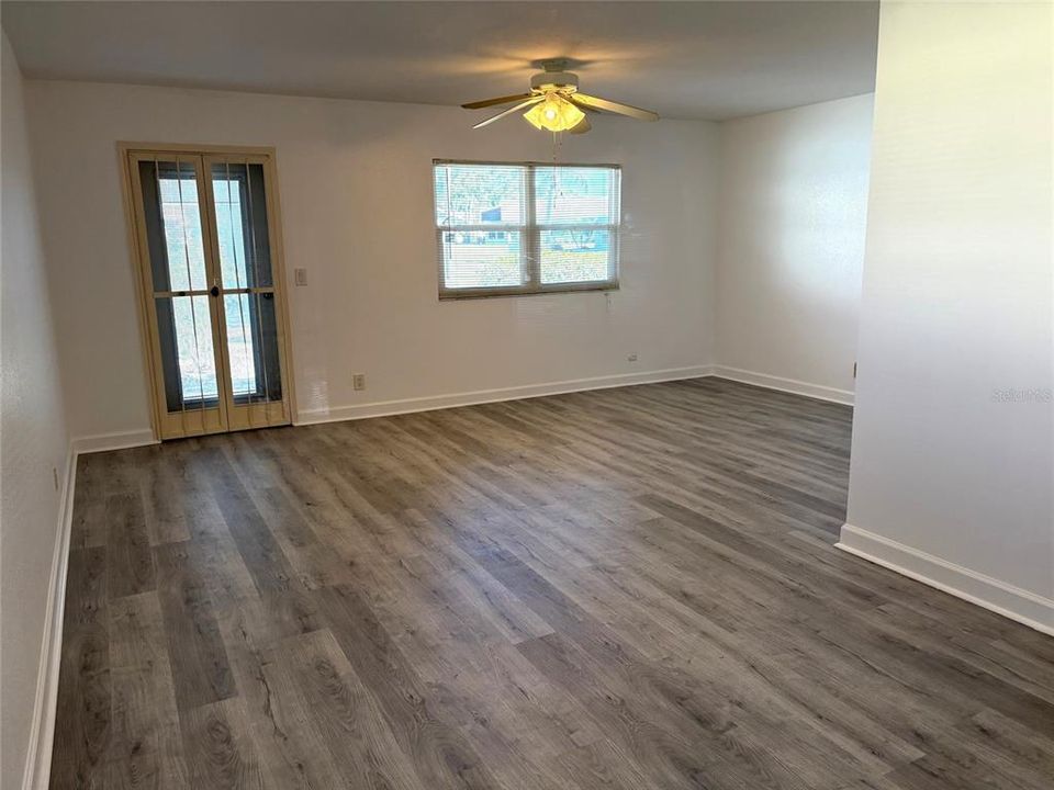 For Rent: $1,475 (1 beds, 1 baths, 800 Square Feet)