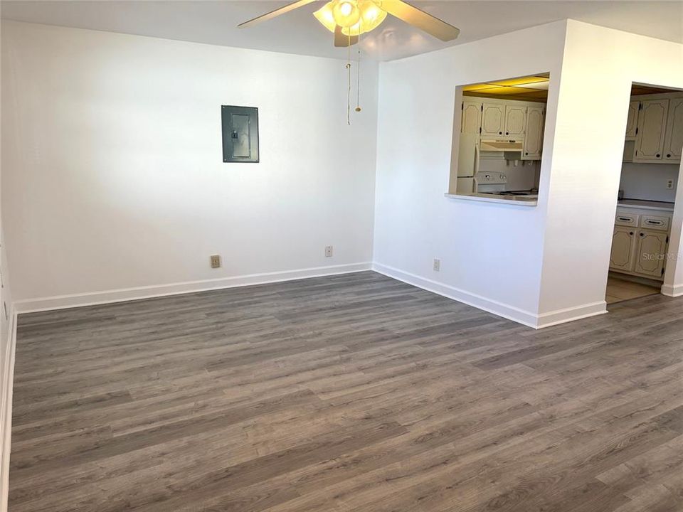 For Rent: $1,475 (1 beds, 1 baths, 800 Square Feet)