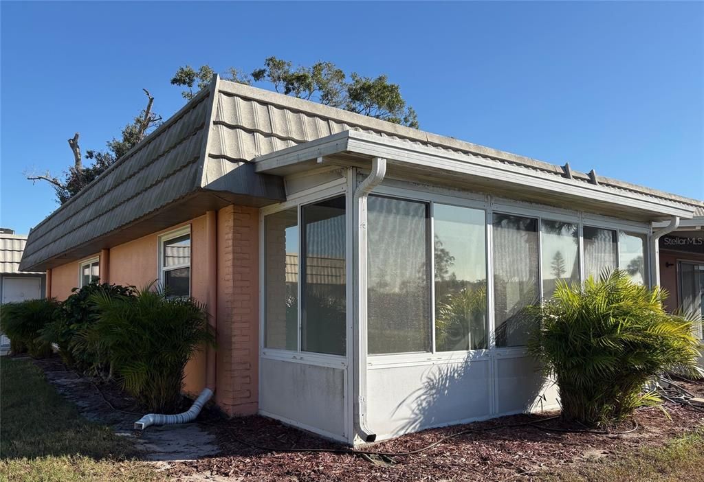 For Rent: $1,475 (1 beds, 1 baths, 800 Square Feet)