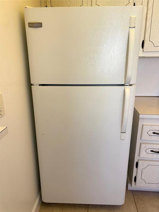 For Rent: $1,475 (1 beds, 1 baths, 800 Square Feet)