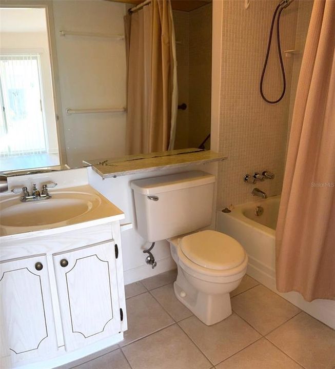 For Rent: $1,475 (1 beds, 1 baths, 800 Square Feet)