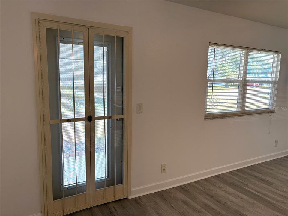 For Rent: $1,475 (1 beds, 1 baths, 800 Square Feet)