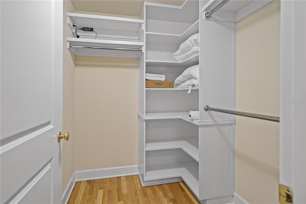 For Rent: $2,500 (4 beds, 2 baths, 2459 Square Feet)