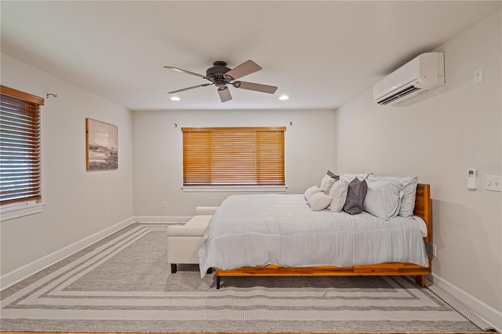 For Rent: $2,500 (4 beds, 2 baths, 2459 Square Feet)