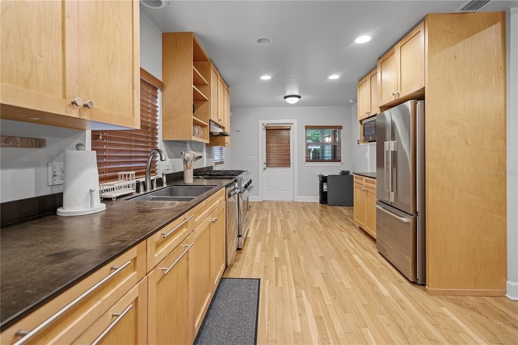 For Rent: $2,500 (4 beds, 2 baths, 2459 Square Feet)