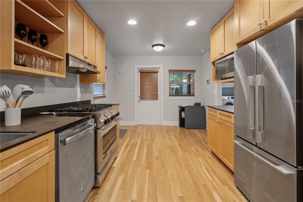 For Rent: $2,500 (4 beds, 2 baths, 2459 Square Feet)