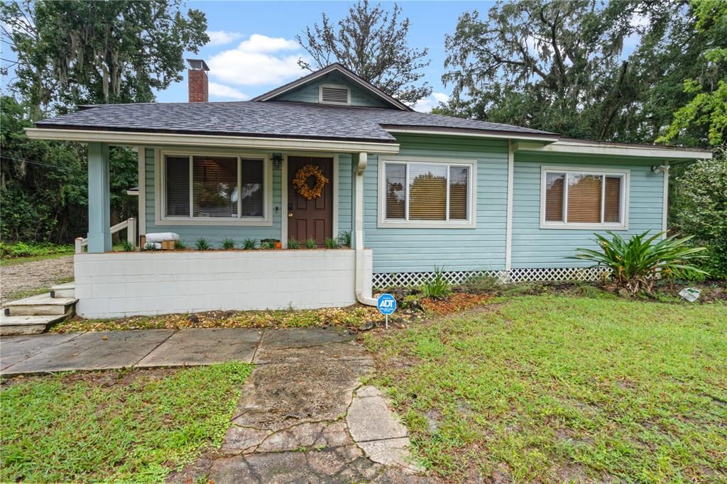 For Rent: $2,500 (4 beds, 2 baths, 2459 Square Feet)