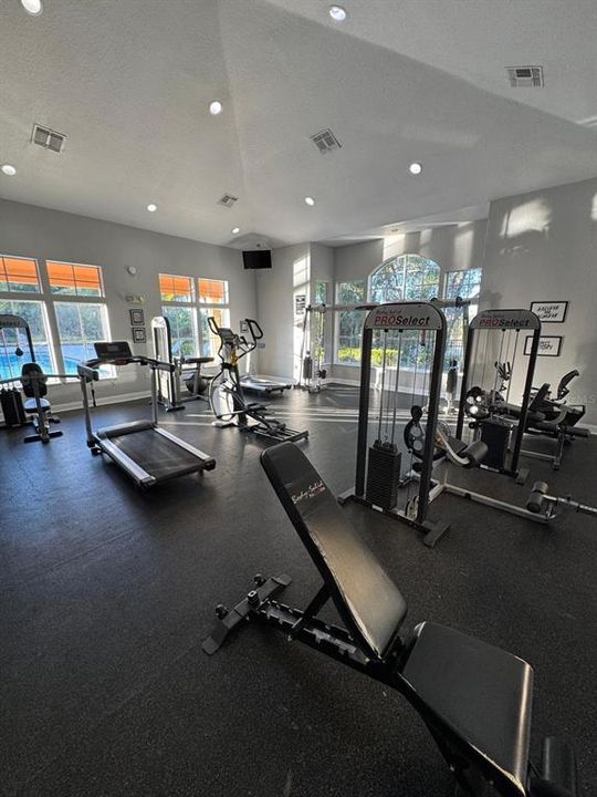 出租: $1,800 (2 贝兹, 2 浴室, 1077 平方英尺)