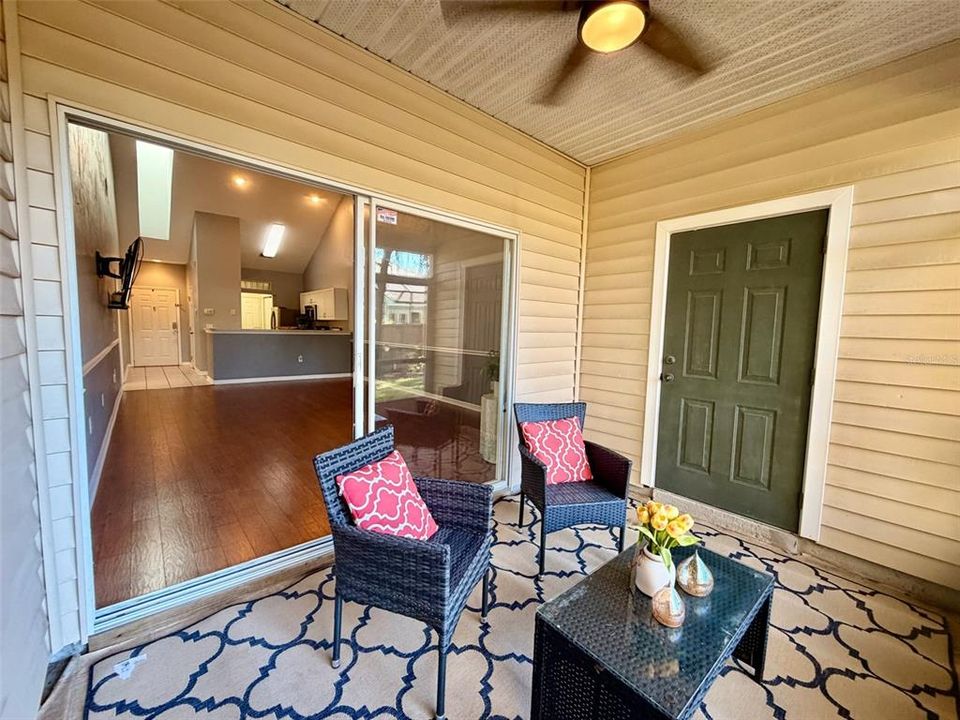 出租: $1,500 (2 贝兹, 2 浴室, 1293 平方英尺)