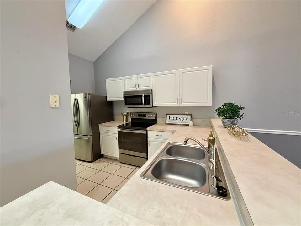 出租: $1,500 (2 贝兹, 2 浴室, 1293 平方英尺)