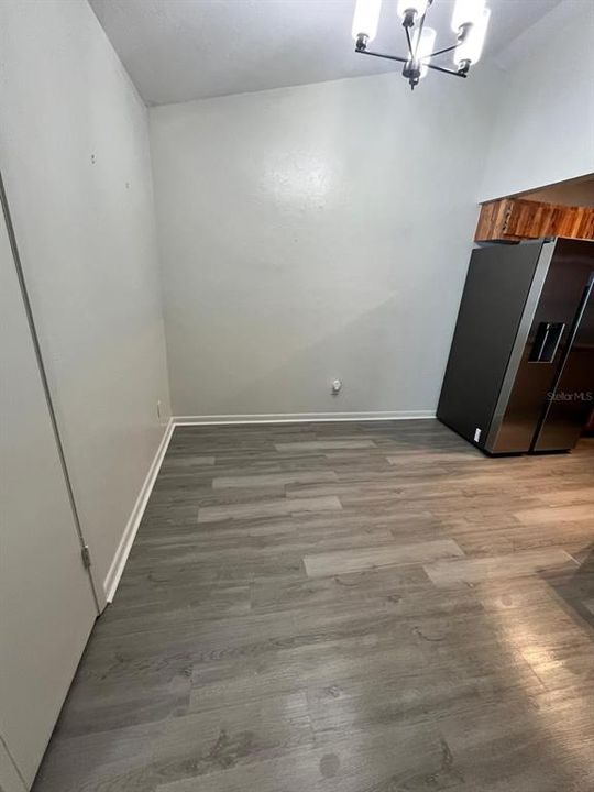 For Rent: $1,350 (2 beds, 1 baths, 820 Square Feet)