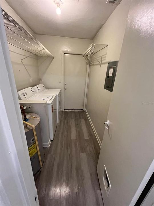 For Rent: $1,350 (2 beds, 1 baths, 820 Square Feet)