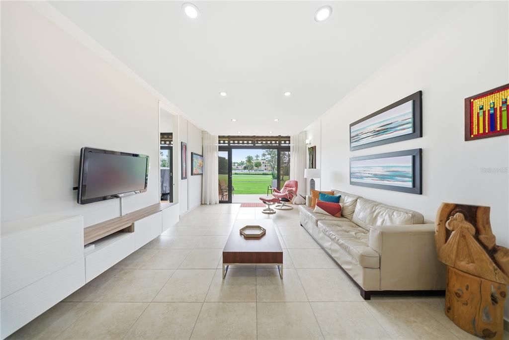 For Sale: $450,000 (3 beds, 2 baths, 1391 Square Feet)