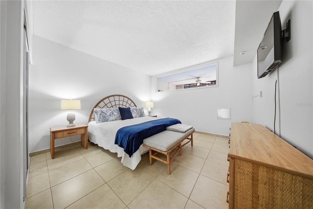 For Sale: $450,000 (3 beds, 2 baths, 1391 Square Feet)