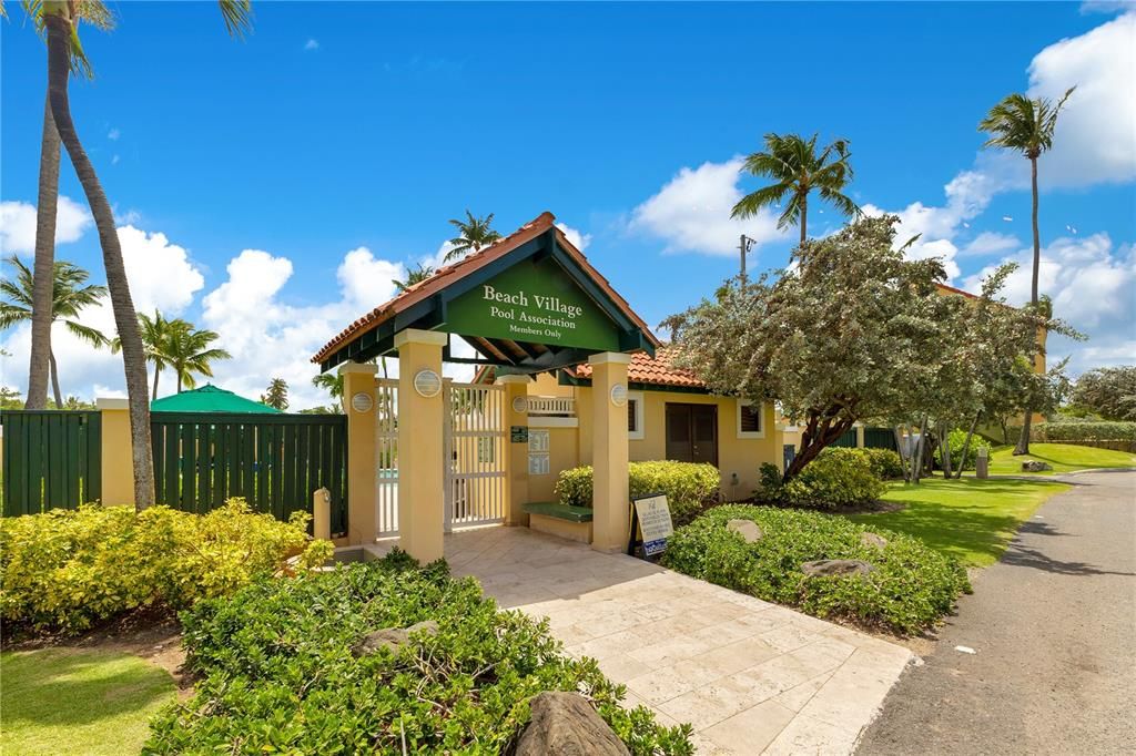 For Sale: $450,000 (3 beds, 2 baths, 1391 Square Feet)