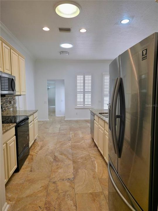 For Sale: $715,000 (4 beds, 3 baths, 2184 Square Feet)