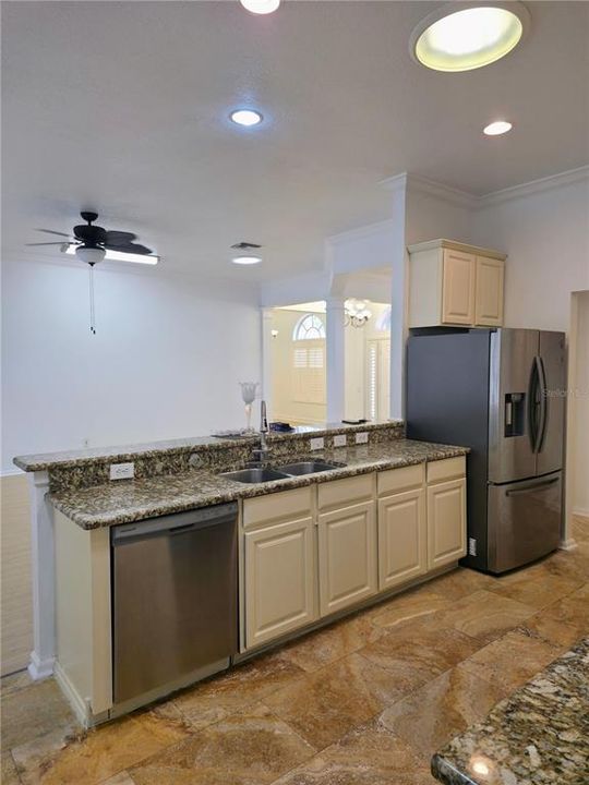 For Sale: $715,000 (4 beds, 3 baths, 2184 Square Feet)